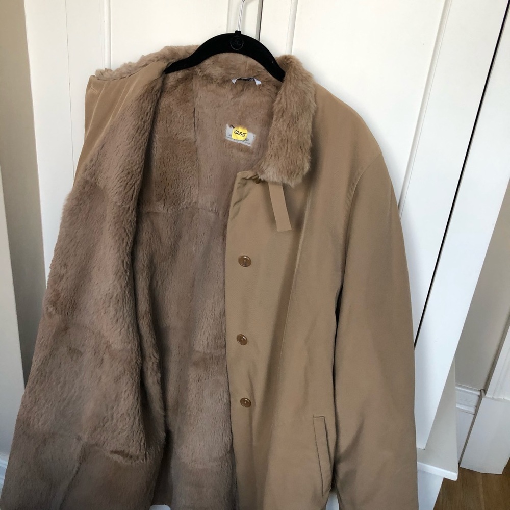 Coat - Picture 3 of 4